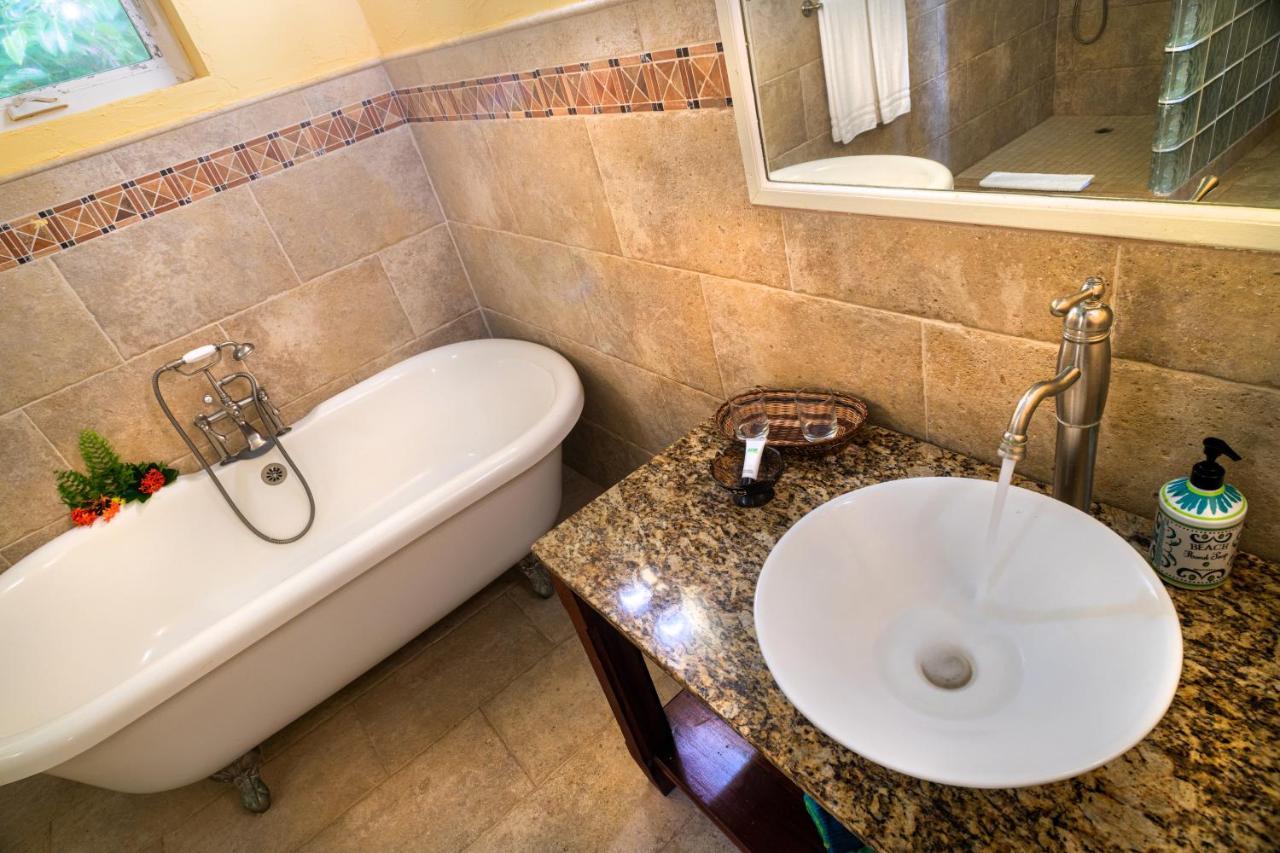 Rosalie Bay Eco Resort & Spa Екстер'єр фото